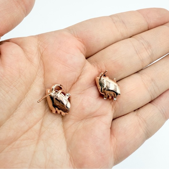 Crystal Red Stud Rhinestones Rose Gold Tone Earrings - Picture 5 of 6